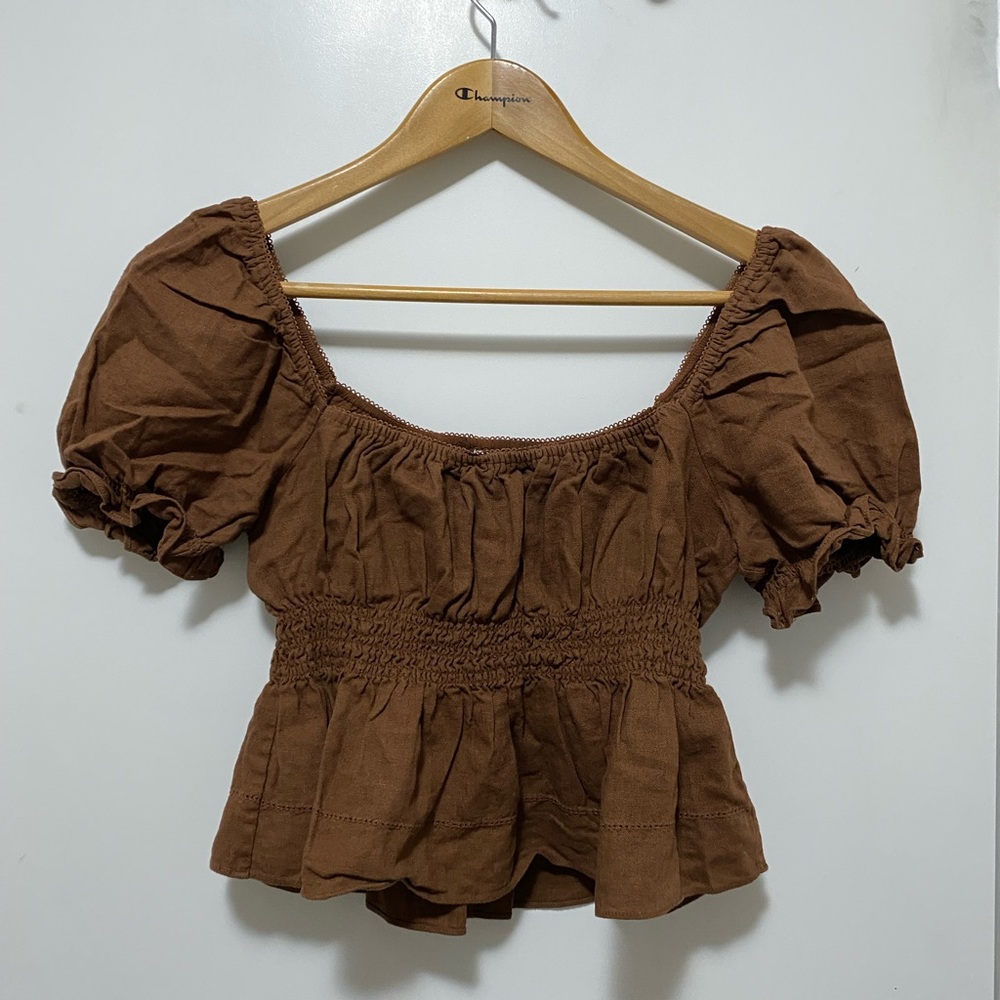 SUNDAY BEST - Crop puff sleeves - Size Small